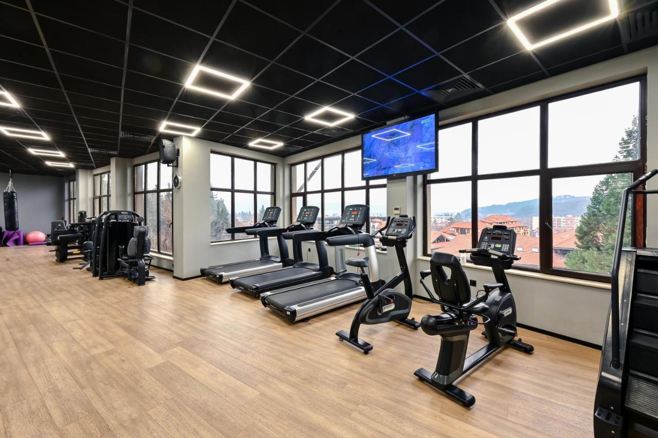 그랜드 호텔 벨린그라드 벨린그래드 외부 사진 The gym at the hotel