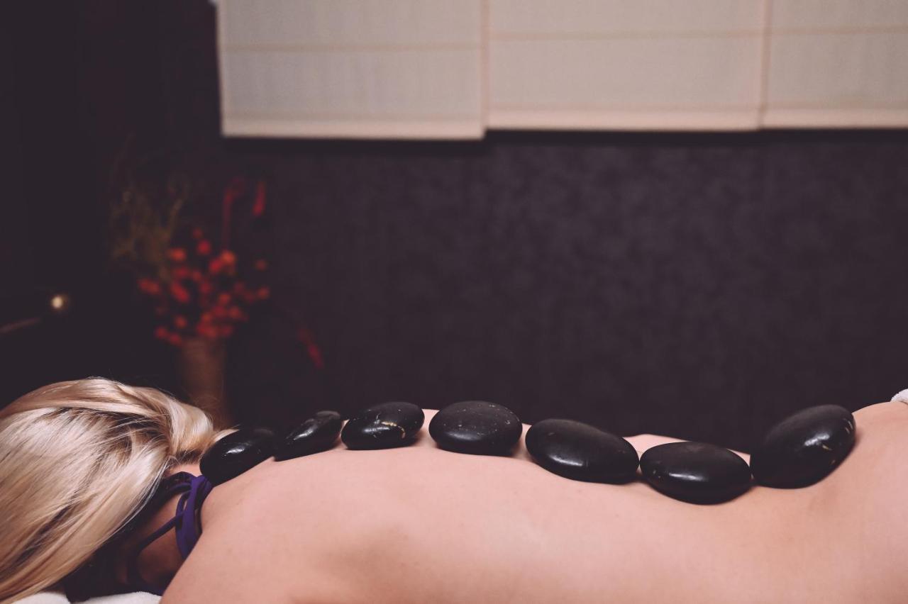 그랜드 호텔 벨린그라드 벨린그래드 외부 사진 Hot stone massage