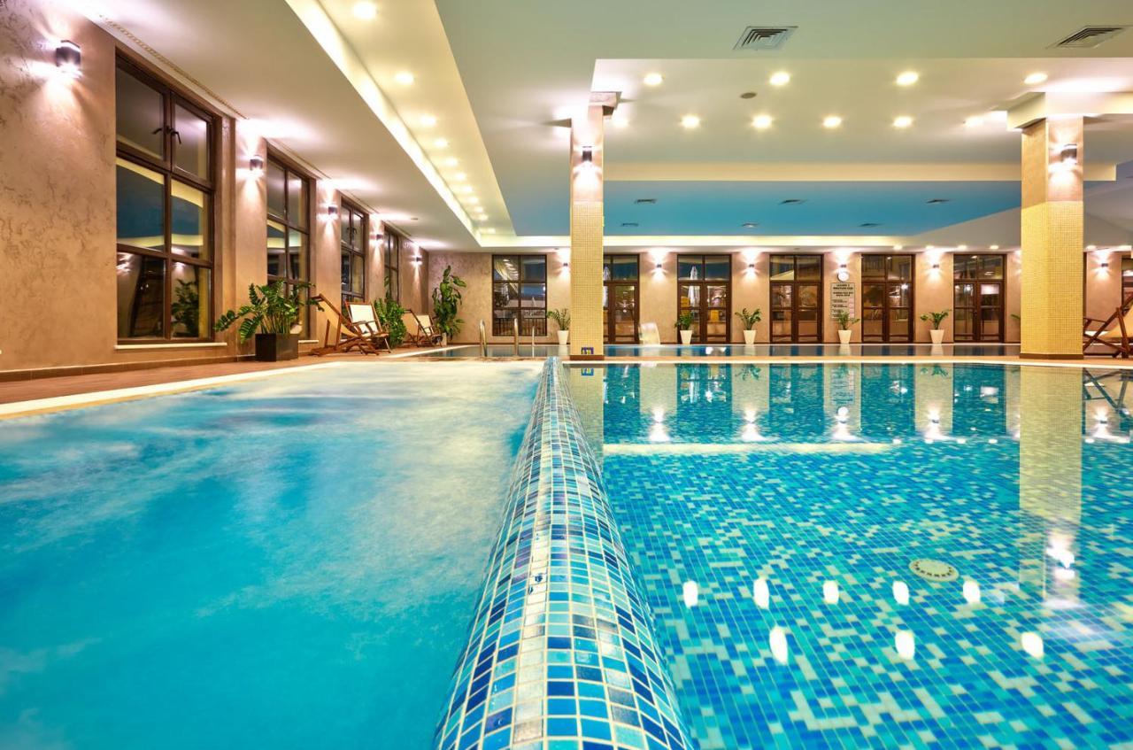 그랜드 호텔 벨린그라드 벨린그래드 외부 사진 Indoor pool