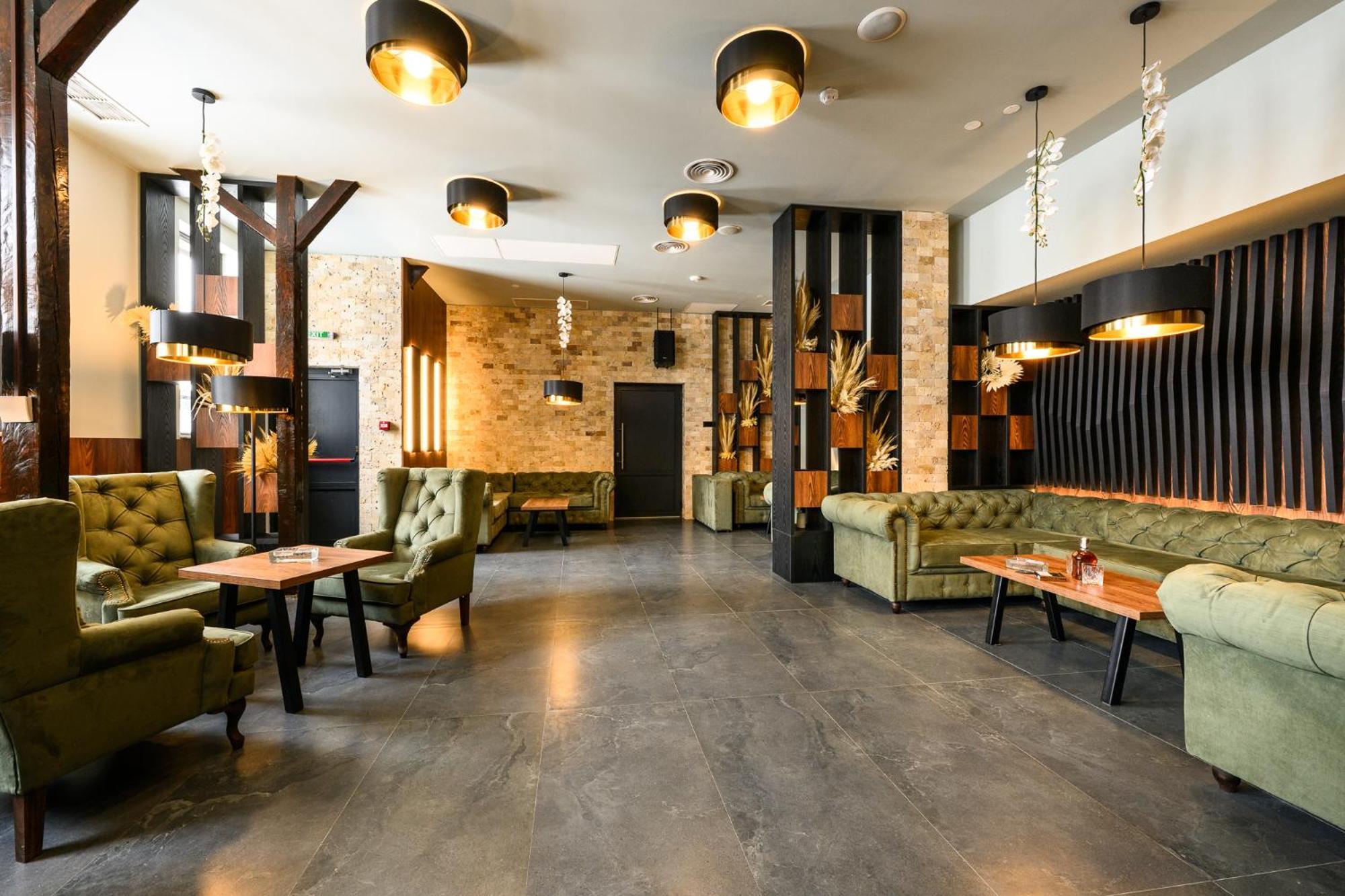 그랜드 호텔 벨린그라드 벨린그래드 외부 사진 Interior of a restaurant