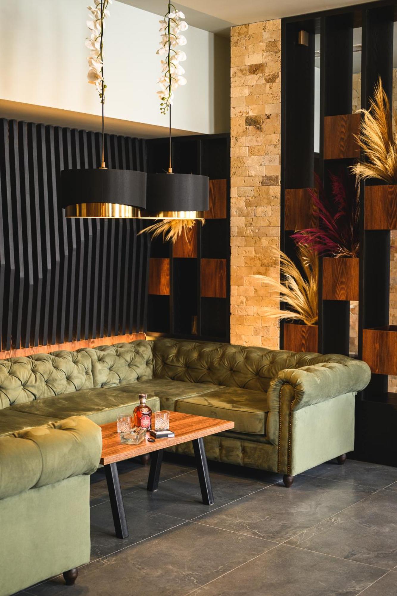 그랜드 호텔 벨린그라드 벨린그래드 외부 사진 Interior of the restaurant