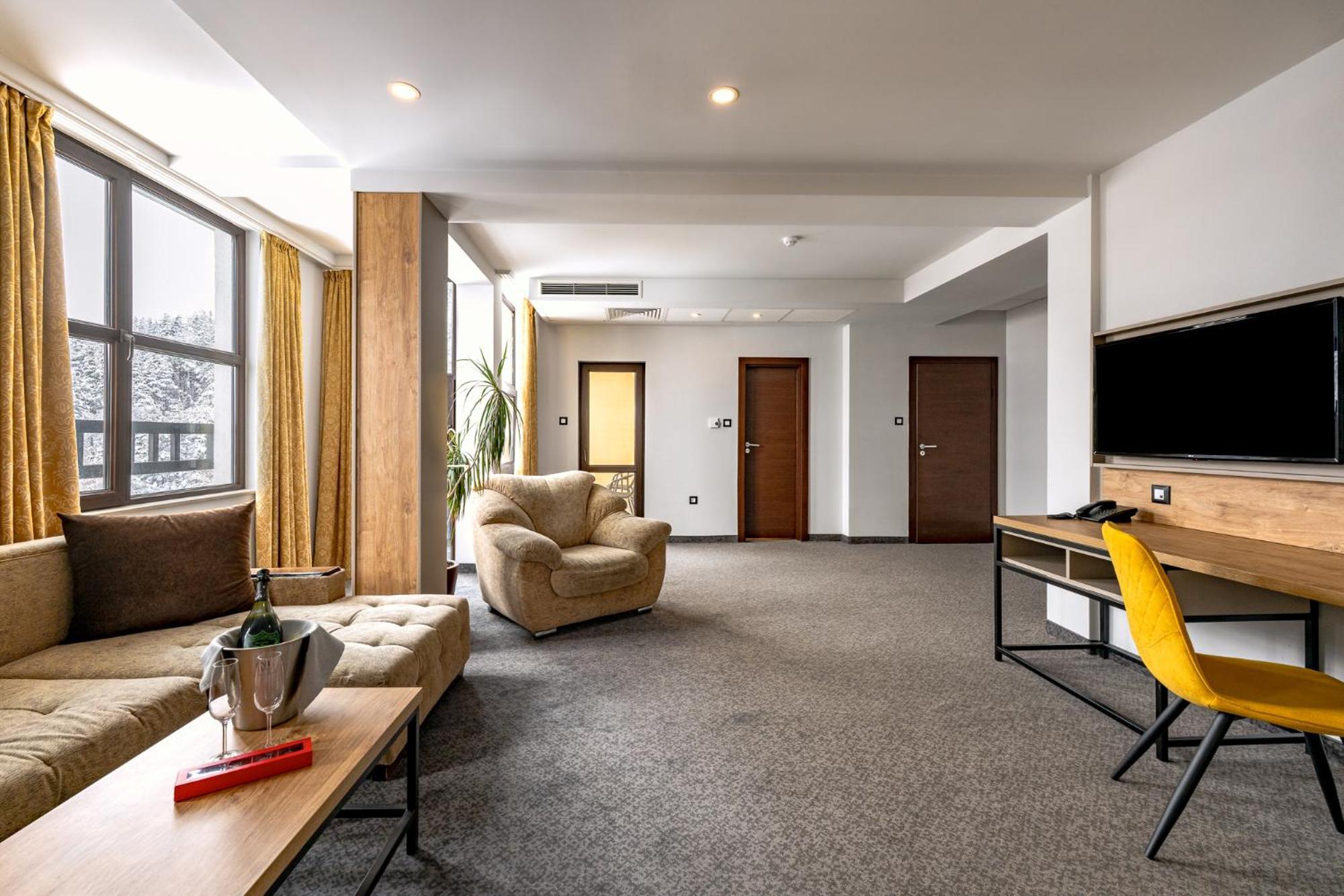 그랜드 호텔 벨린그라드 벨린그래드 외부 사진 Suite